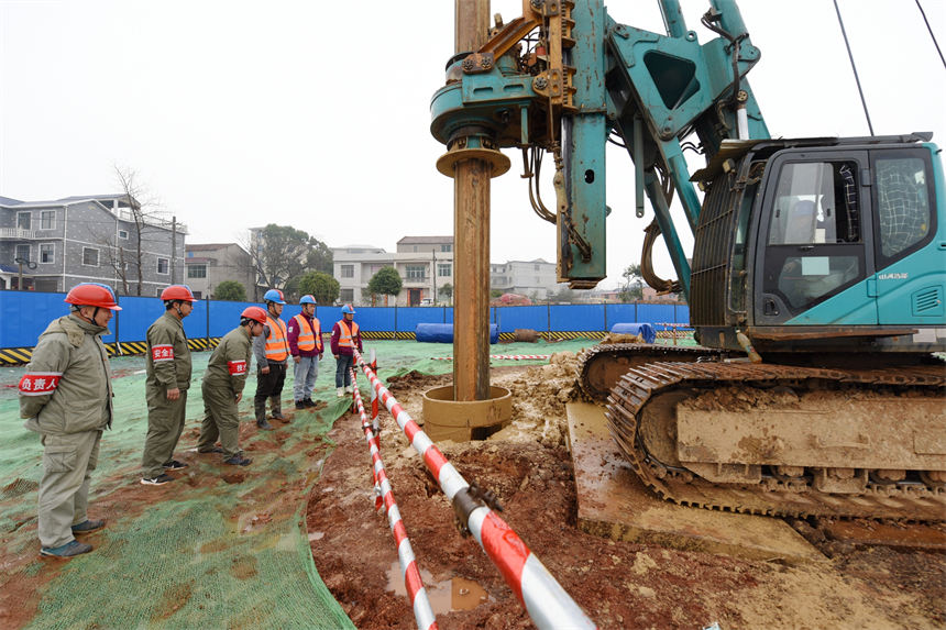 湖北特高壓工程打響復工第一槍 鄒小民  拍攝