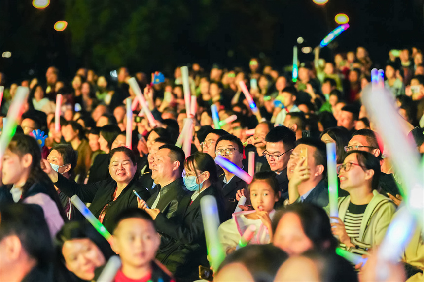 第五屆荊楚鄉(xiāng)村文化旅游節(jié)在天門拉開帷幕。天門市委宣傳部供圖